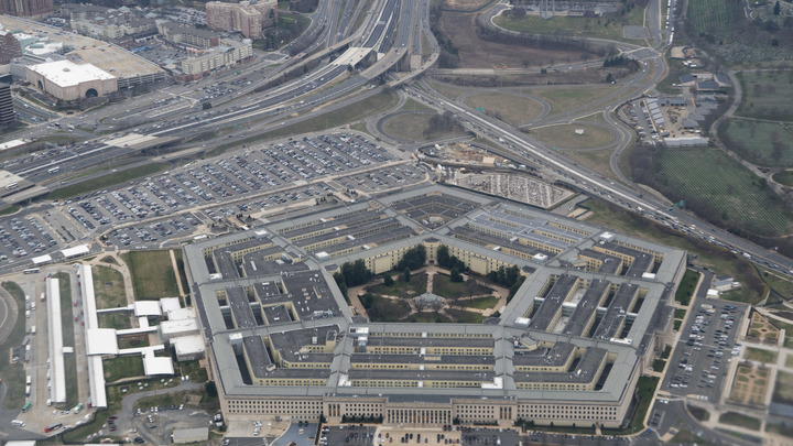 "Эксперимент" Пентагона: Зачем США следили за сигналами телефонов возле ракетного полигона РФ