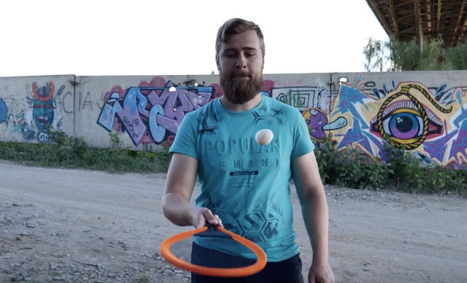 Сбрасываем яйцо с моста и оно не разбивается Сбрасываем яйцо с моста и оно не разбивается Культура