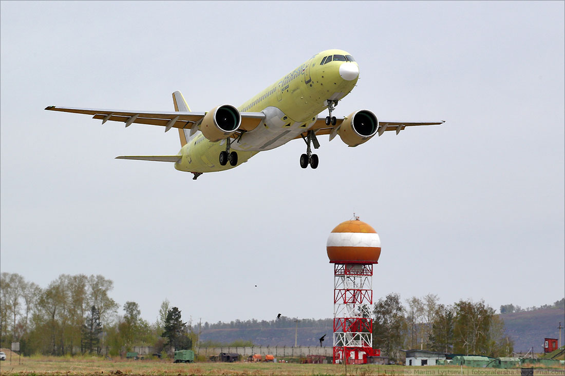 Первый полет российского самолета. МС 22 самолет. Ил 21 самолет. Утро на Иркутском авиационном.