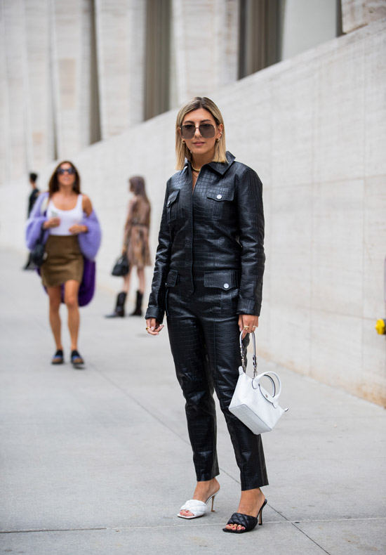 Несоответствующая обувь: самый обсуждаемый тренд уличного стиля в этом сезоне