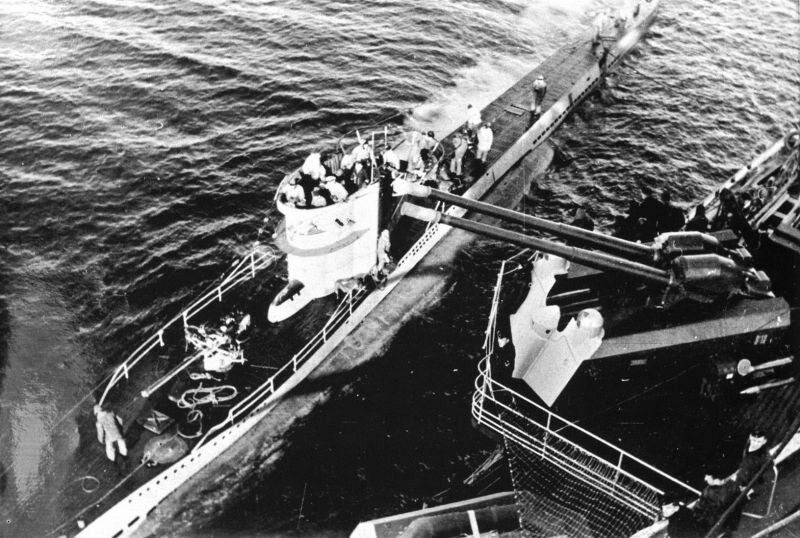Как британские авиаторы отомстили немецкому крейсеру за гибель советского ледокола. история