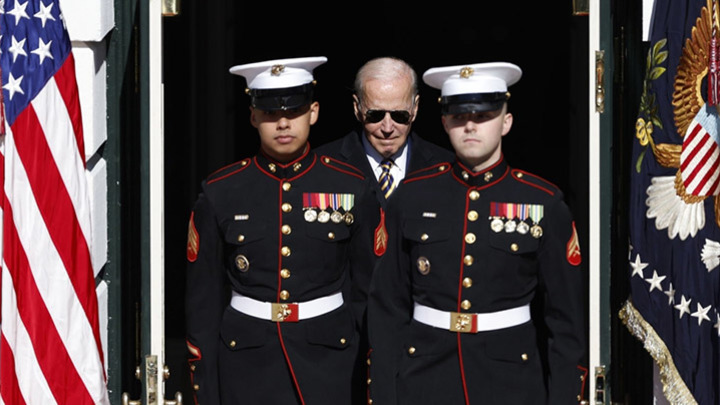 ПАНИКА В БЕЛОМ ДОМЕ: ЗА БАЙДЕНОМ СКОРО ПРИДУТ