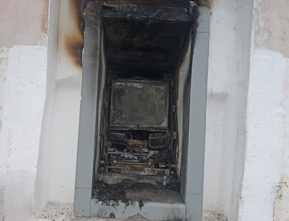 Житель Челябинской области поджег банкомат с 1,5 миллионами в сельской глубинке