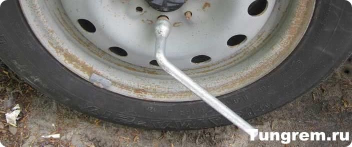 Замена тормозных дисков на Lada Kalina‎