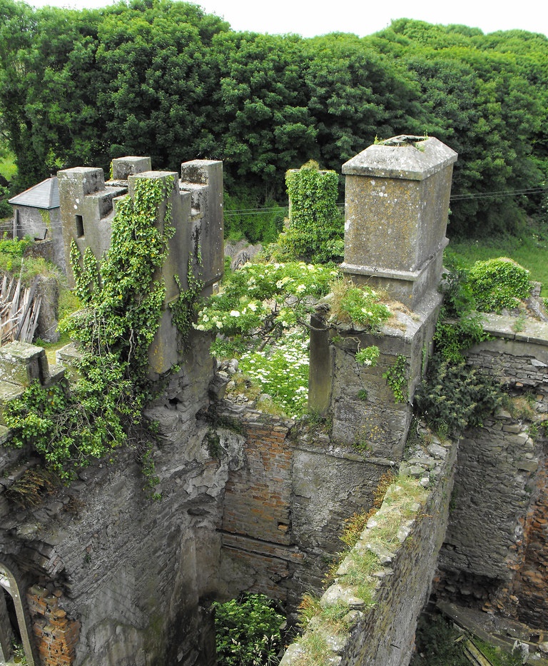 Замок Лип и его ужасные призраки история