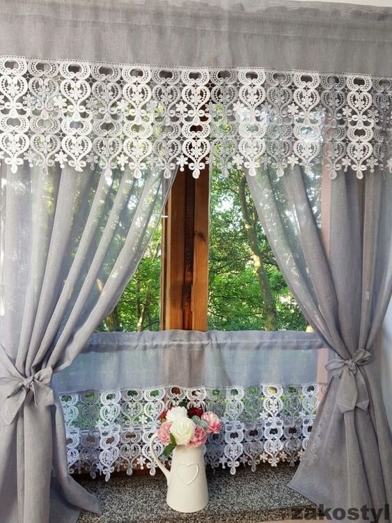 Короткие шторки в деревенском стиле на кухонное окно - современно и сохраняя традиции для дома и дачи,идеи и вдохновение