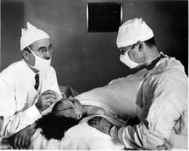 Лоботомия. История потрошения мозгов, или Самая постыдная Нобелевская премия Лоботомия. История потрошения мозгов, или Самая постыдная Нобелевская премия история