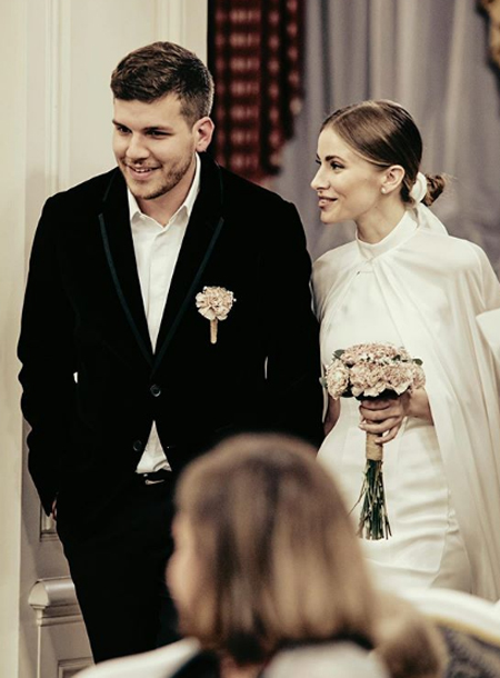 Тата Бондарчук поделилась фотографиями со свадьбы с Филиппом Фроловым Свадьбы,Звездные свадьбы