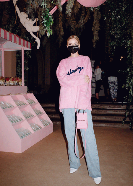 Ксения Собчак, Иван Ургант, Андрей Малахов и другие на открытии ярмарки Cosmoscow Ксения Собчак, Иван Ургант, Андрей Малахов и другие на открытии ярмарки Cosmoscow Звезды,Красная дорожка