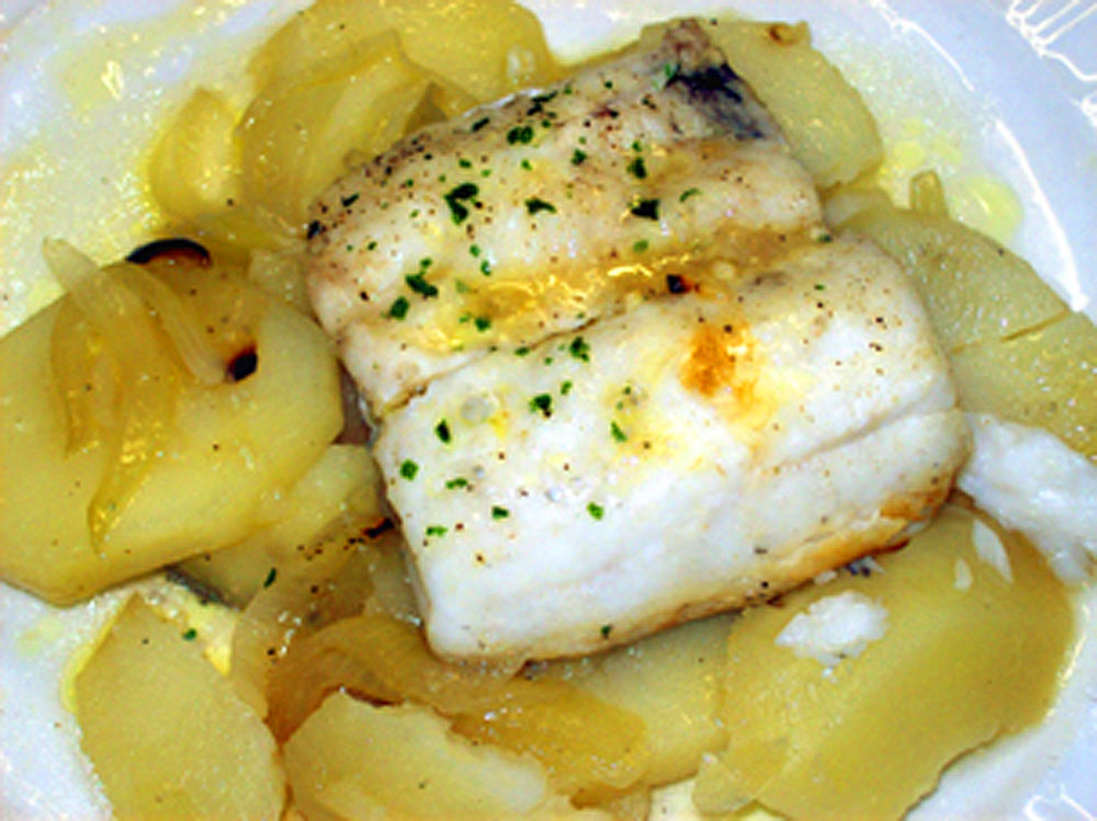 Как приготовить рыбу хек в духовке: самый вкусный рецепт
