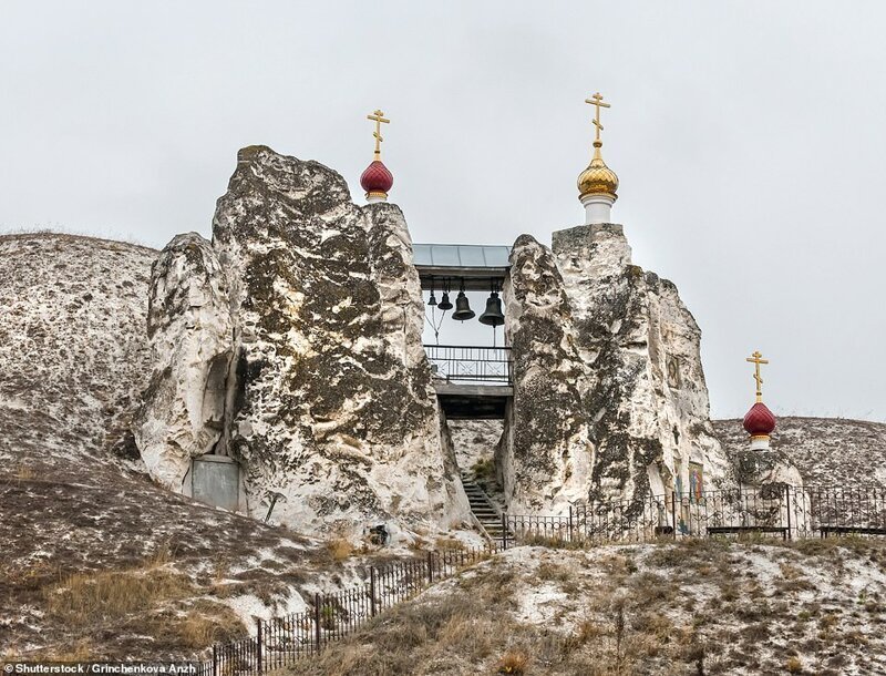 15 самых удивительных каменных зданий со всего мира Церковь, Здание, Музей, построена, здание, Мечеть, святого, прямо, церкви, Пинедо, Спасский, ПондюГар, скале, Джованни, Абдуллы, короля, Ланьян, женский, Турция, монастырь