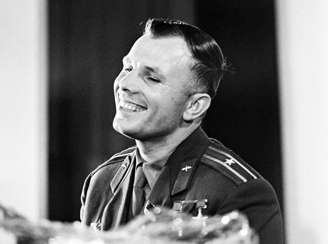 Юрий Гагарин в Великобритании: как советский космонавт покорил Королеву и всех ее подданных Гагагрин,королева Англии Елизавета Вторая,космонавтика,личности