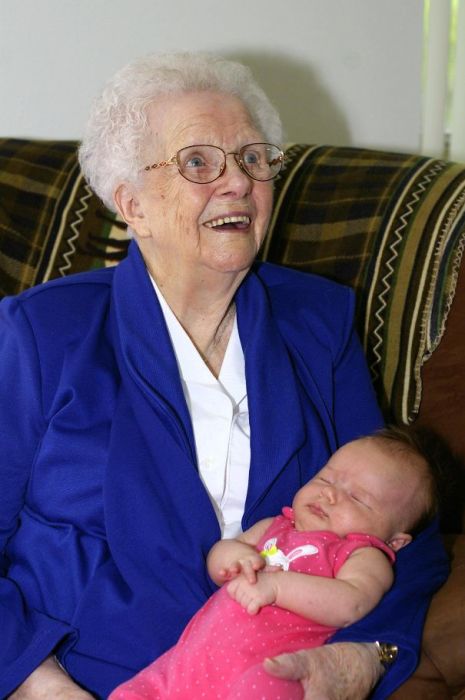 «Моя дочь, родившаяся в 2013 году, на руках у прапрабабушки 1913 года рождения».