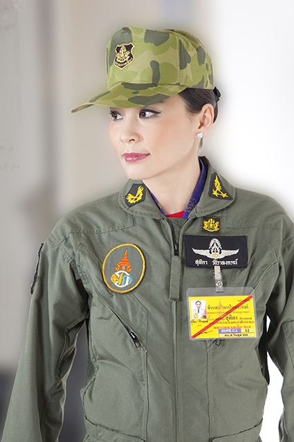 Появились первые официальные фотографии новой королевы Таиланда Новости