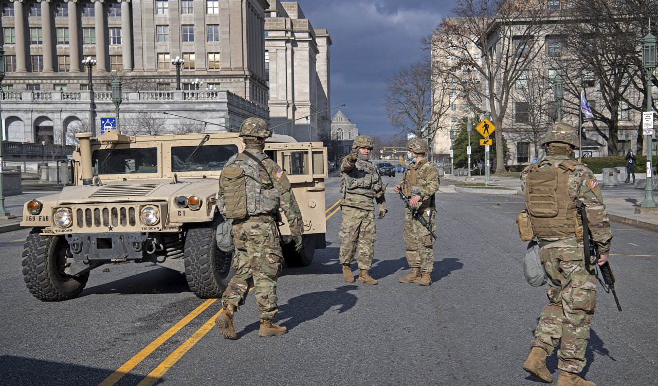 Сергей Веселовский: Американцы хотят, чтобы коленопреклоненные «навальнята» передали им ключи от Кремля