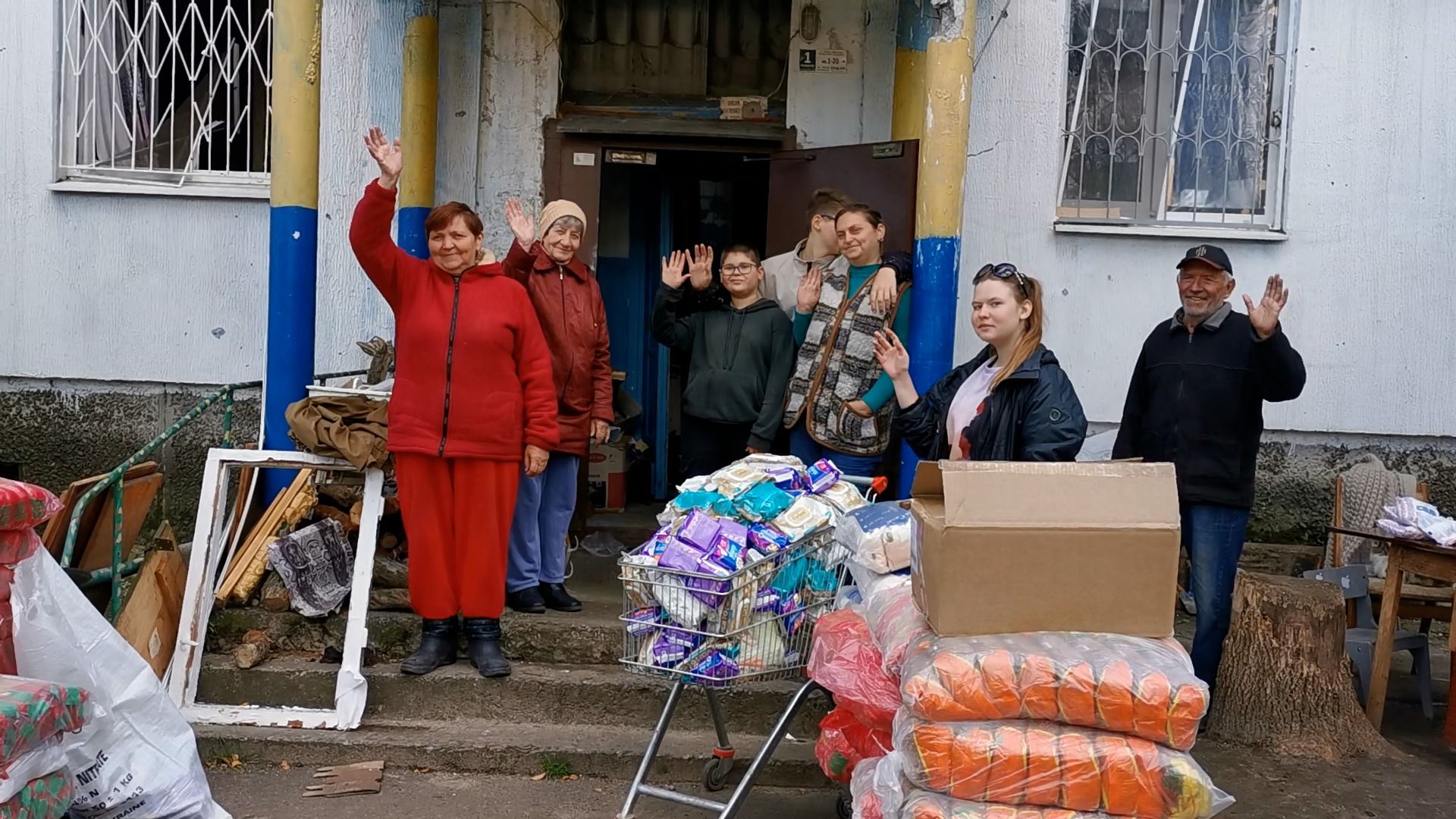 Как волонтеры помогают пострадавшим от зверств ВСУ жителям Донбасса Репортажи,ФАН-ТВ