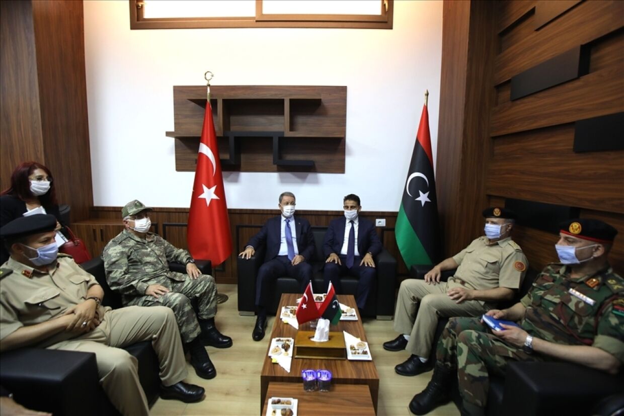 Прибытие военного министра Турции в Ливию может вызвать реакцию Франции и Египта