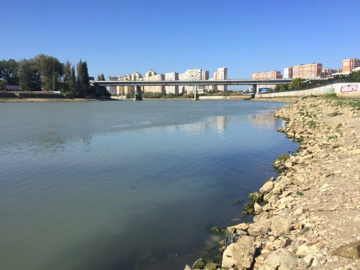 Администрации Краснодара необходимо возместить ущерб в 2,6 миллиона рублей за загрязнение реки Кубань