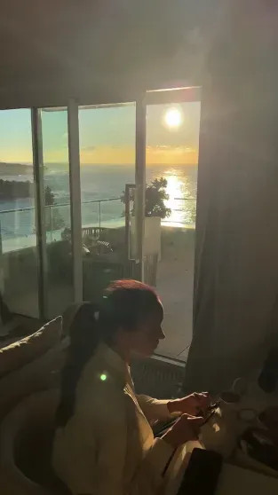 Меган Маркл опубликовала видео из поездки в Австралию, за которую их с принцем Гарри раскритиковали Меган, видео, МарклКадры, Гарри, также, Маркл, поездку, время, больницу, визита, детскую, попытке, Дианы, обвинили, детей, критикуют, тысяч, вызвали, выжившими, назвали