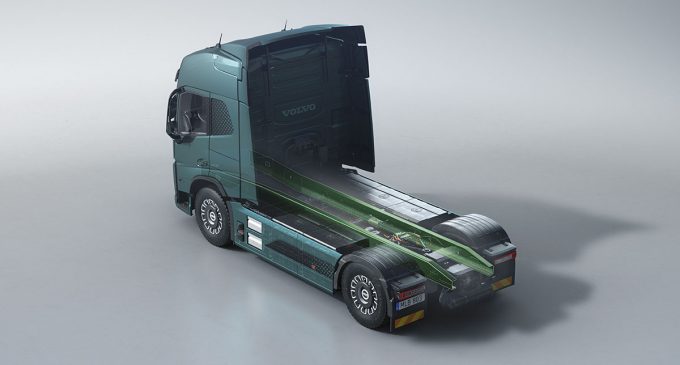 Volvo первой в мире использует сталь, не содержащую ископаемого топлива, в своих грузовиках