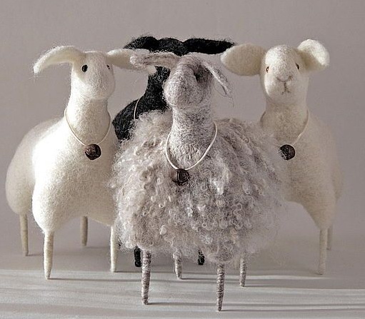 Овцы-овечки, барашки и баранчики. Какие же они милые!... В каждом чувствуется живая душа.)) handmake