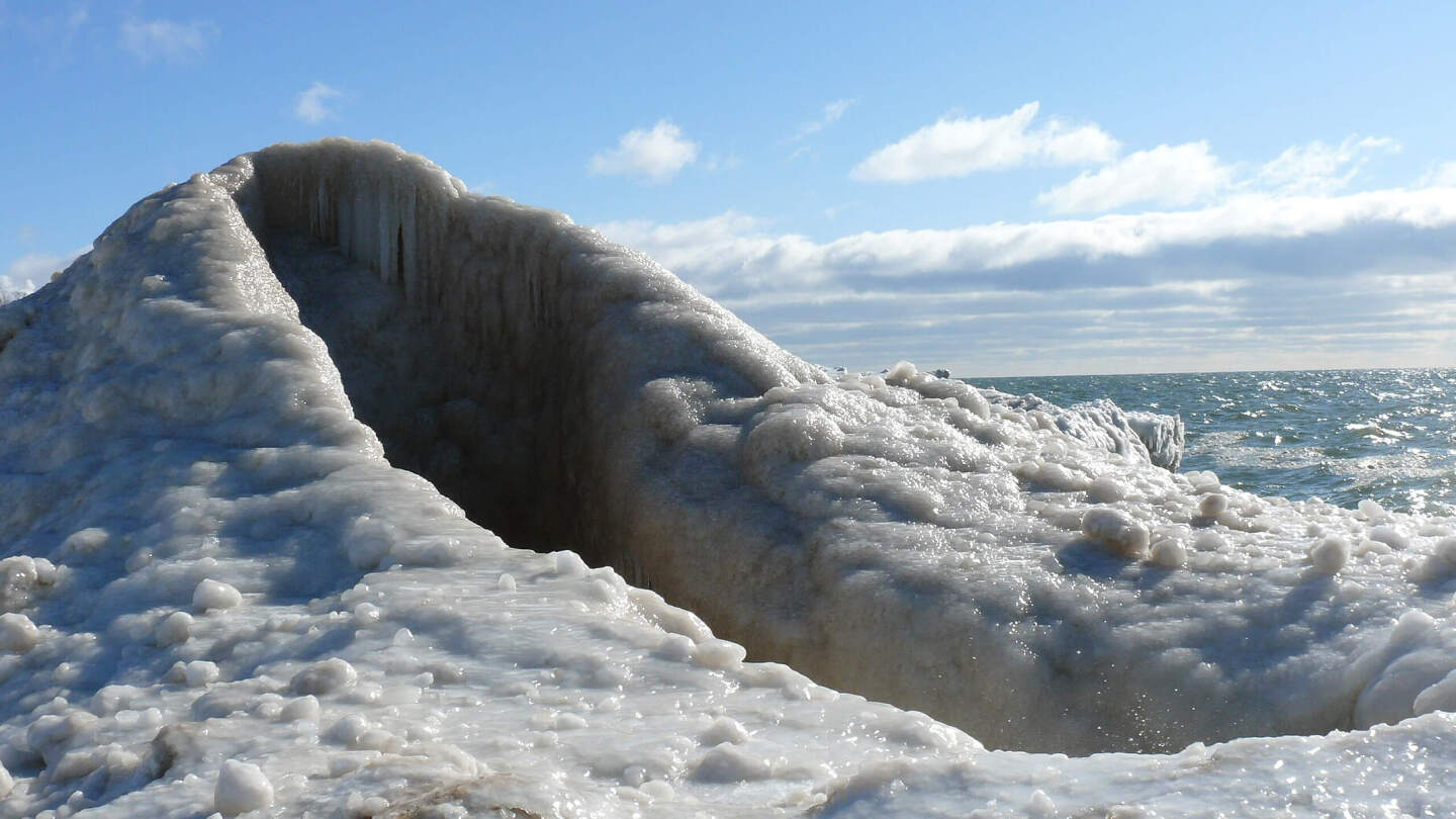 Ледяные вулканы: что выстреливает из жерла вместо лавы Ледяные вулканы: что выстреливает из жерла вместо лавы ледяные, вулканы, озере, ледяной, ледяную, вулканыФото, встречаются, других, может, вулкана, вулканов, ледяных, вместо, крайне, редкое, явление, собой, образования, природное, обнаружили