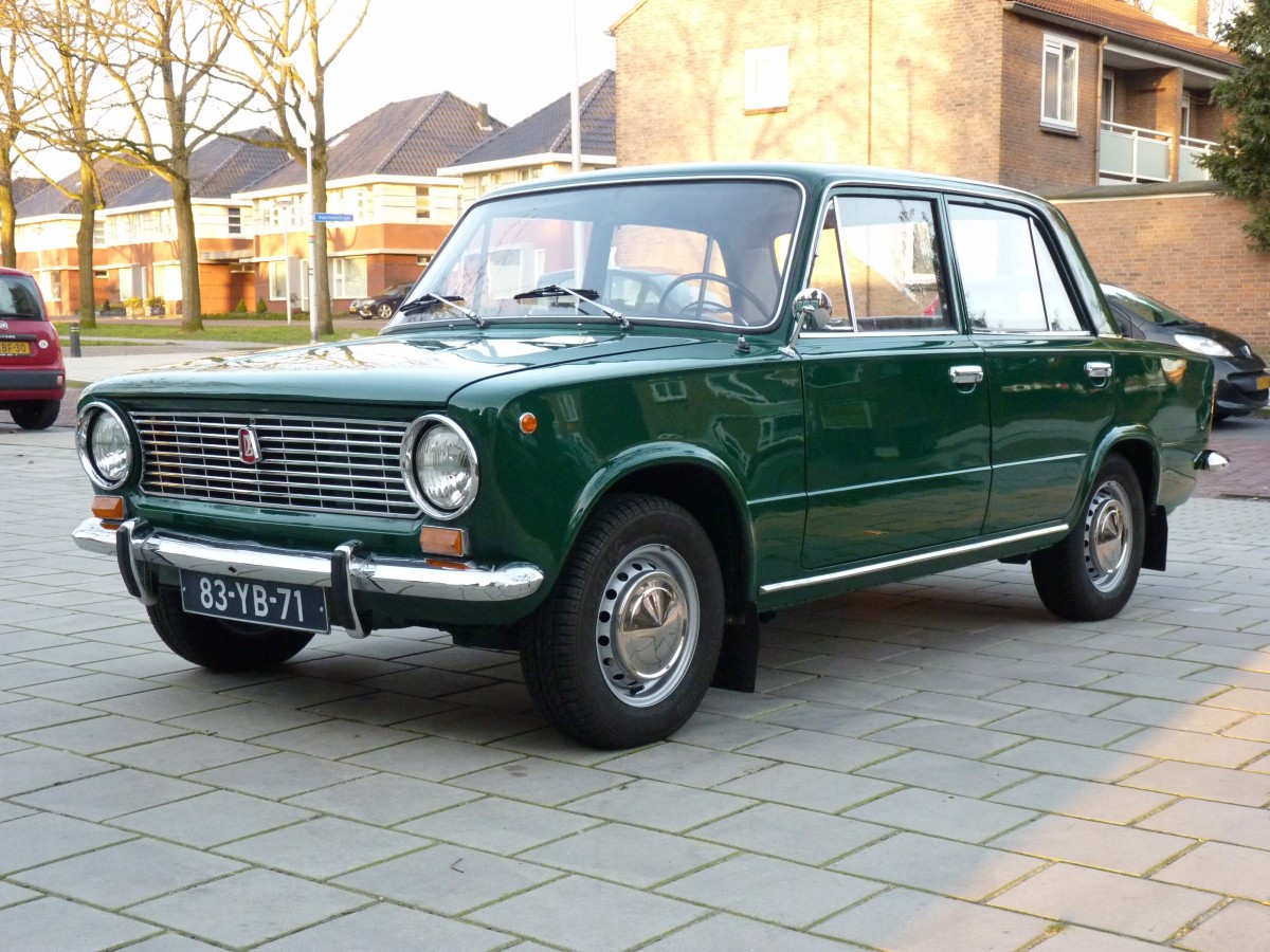 Автомобилям Lada пообещали очередное подорожание Автомобилям Lada пообещали очередное подорожание