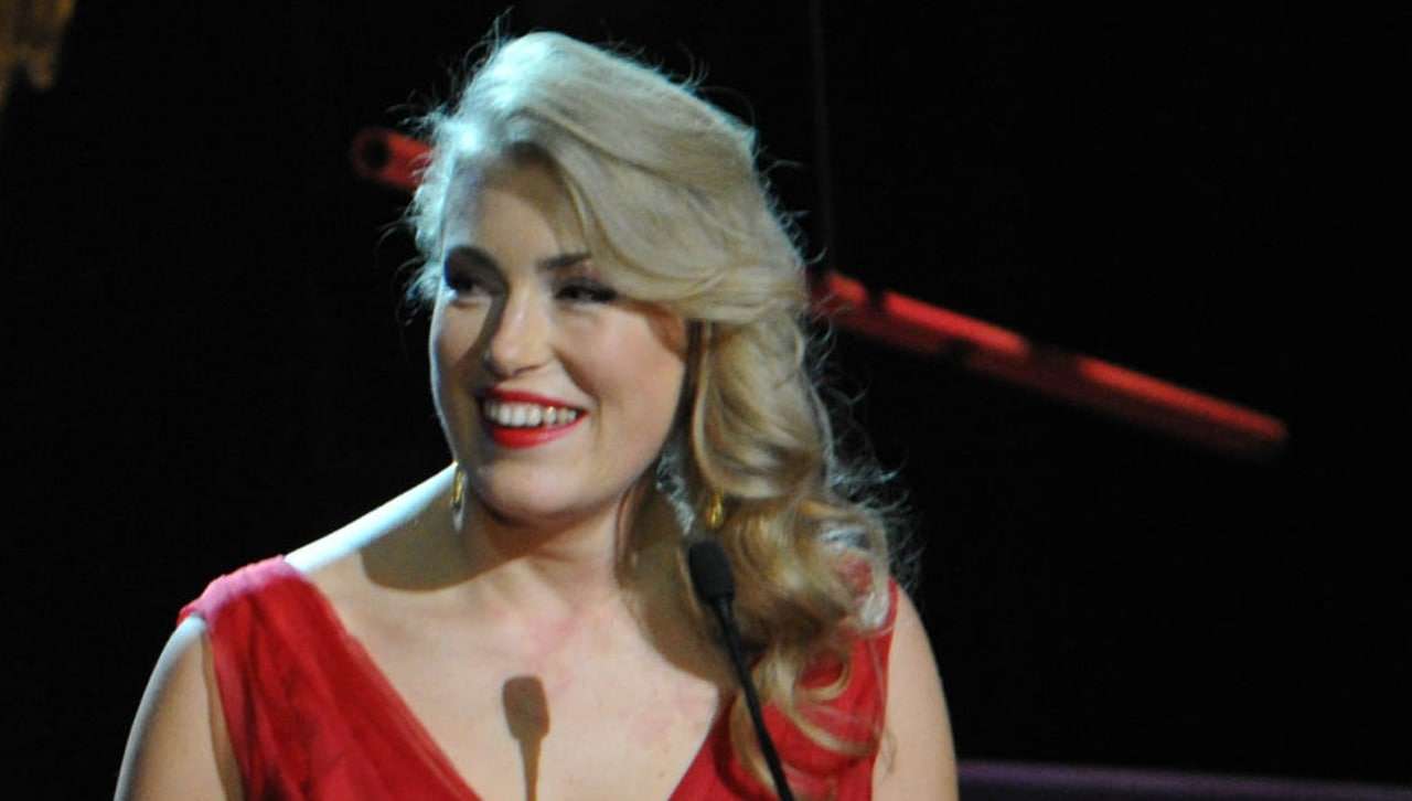 Шукшина разгромила «силиконовую» красоту Лободы и новоиспеченной королевы красоты Крыма