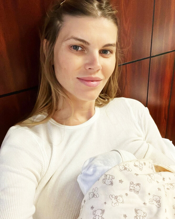 Топ-модель Марина Линчук родила второго ребенка