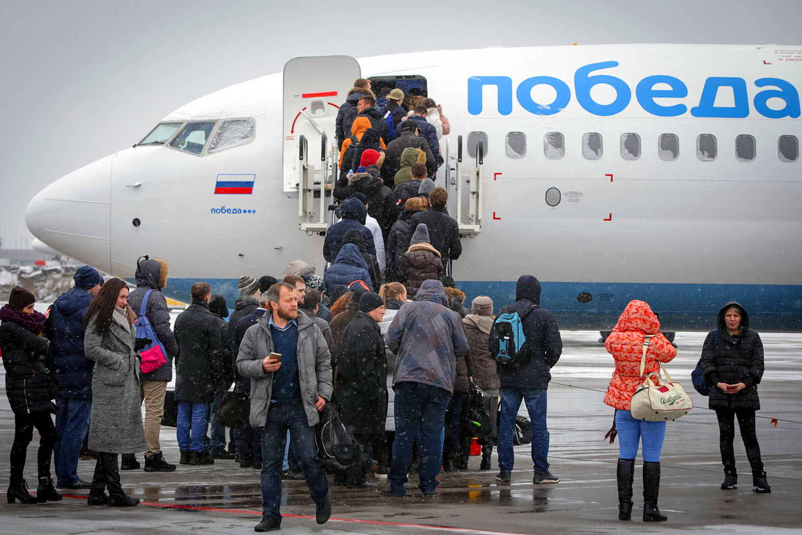 Война за русское небо началась: Аэрофлоту тихо подготовили угрозу Война за русское небо началась: Аэрофлоту тихо подготовили угрозу Аэрофлот, SSJ100, будет, авиационной, эксплуатации, коммерчески, воздушных, судов, стратегии, развития, отрасли, Аэрофлота, рублей, российской, государственной, прибыль, Аэрофлоту, Азимут, авиакомпании, России