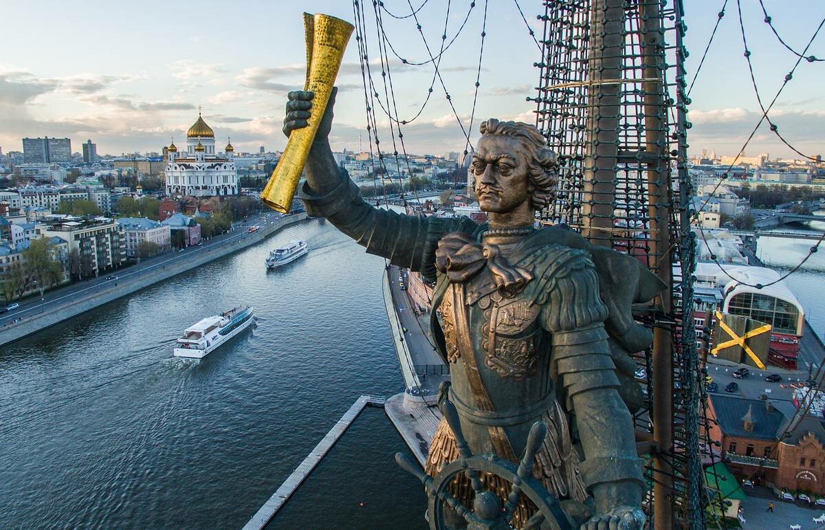 Памятник петру великому фото