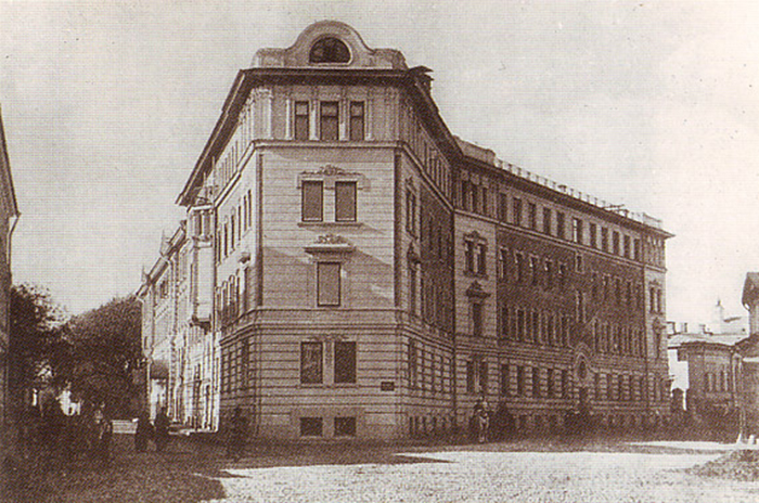 Дома-утюги и их знаменитые жильцы: История странных «утюгообразных» зданий в центре Москвы Дома-утюги и их знаменитые жильцы: История странных «утюгообразных» зданий в центре Москвы архитектура,история,личности,Москва