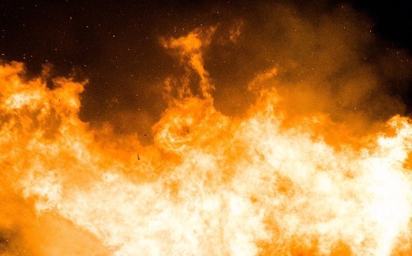 Несколько человек пострадали при взрыве на военном заводе во Франции