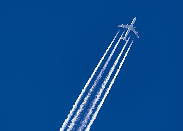 Диспетчеры начали наблюдать за самолетами над Атлантикой