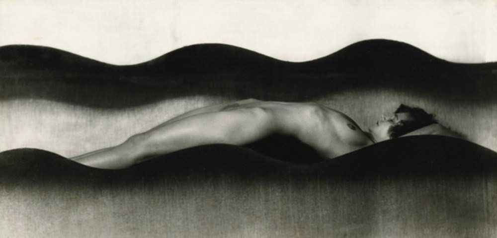 Обнаженная натура классика чешской фотографии Франтишека Дртикола Обнаженная натура классика чешской фотографии Франтишека Дртикола фотография