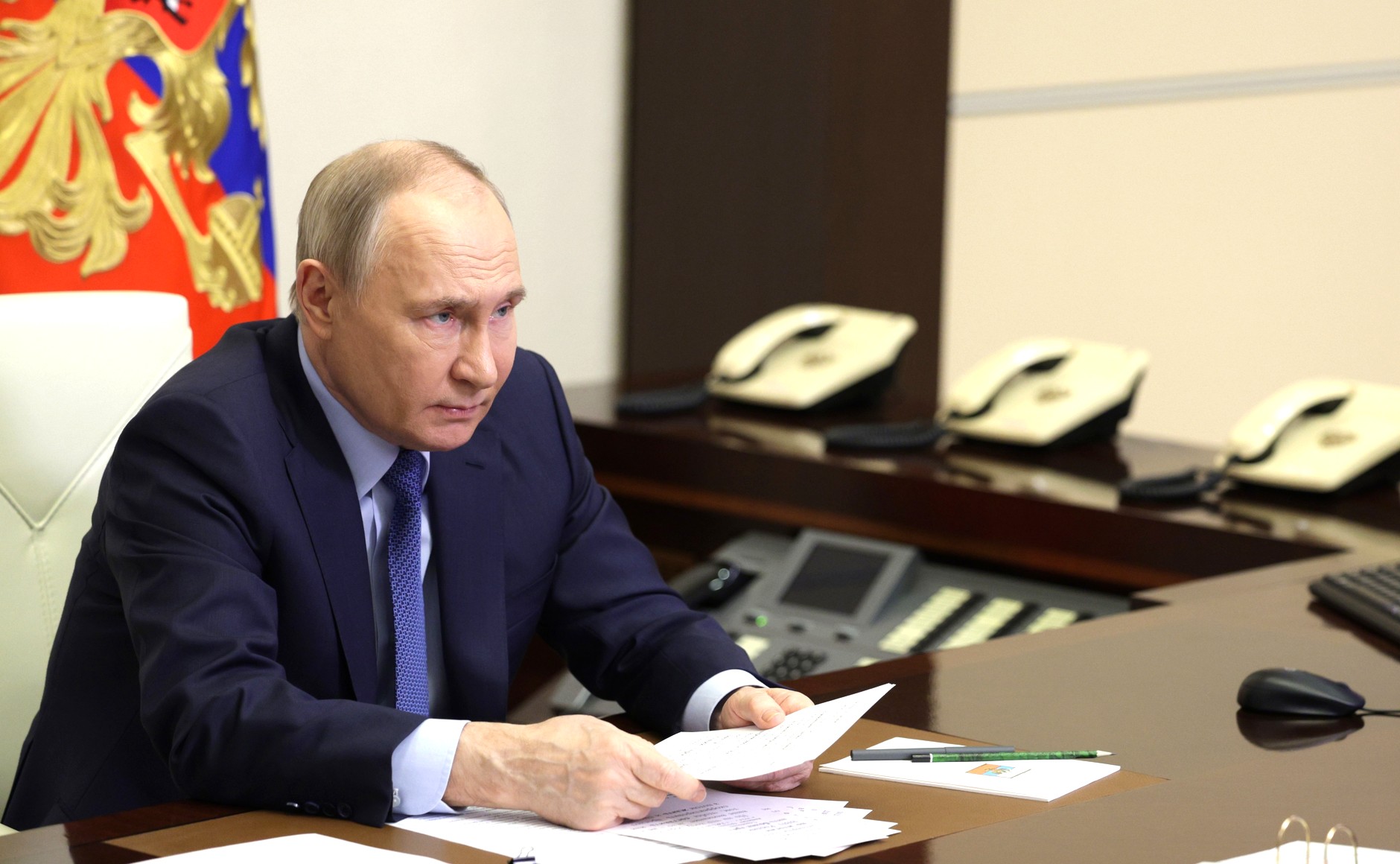 Президент России Путин отметил орденом двух пермяков