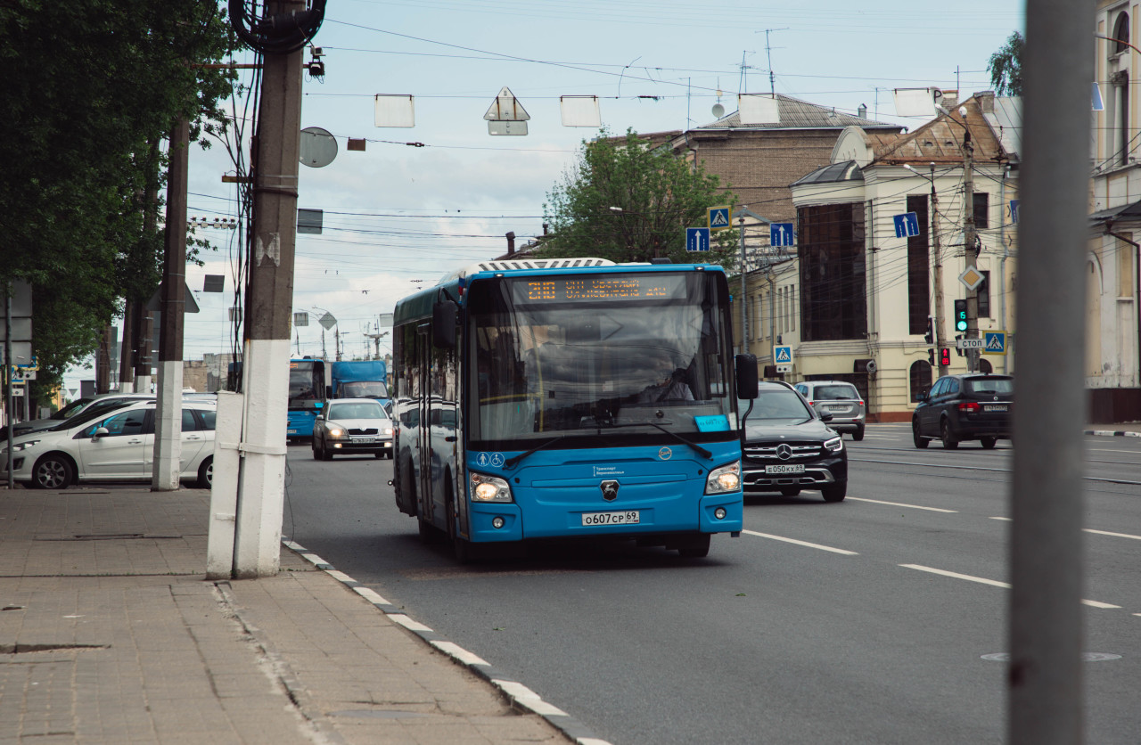 Тверь маршрут 102. Октябрьская. 119 автобус тверь орша на сегодня. Продолжение московского проспекта. Голаз 4244.
