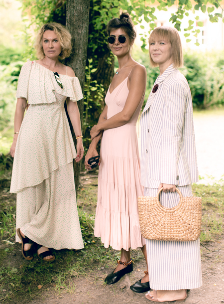 Надежда Оболенцева, Софья Капкова, Вика Газинская и другие на экскурсии в Музее-заповеднике Чехова Надежда Оболенцева, Софья Капкова, Вика Газинская и другие на экскурсии в Музее-заповеднике Чехова Звезды,Новости о звездах