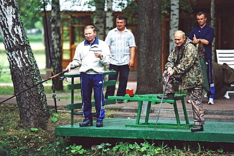 Новые архивные фотографии Владимира Путина за 20 лет правления