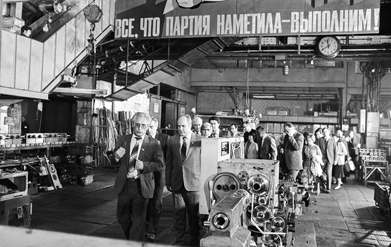 Сырьевой придаток: Россию лишили ВСЕЙ высокотехнологичной промышленности Сырьевой придаток: Россию лишили ВСЕЙ высокотехнологичной промышленности россия