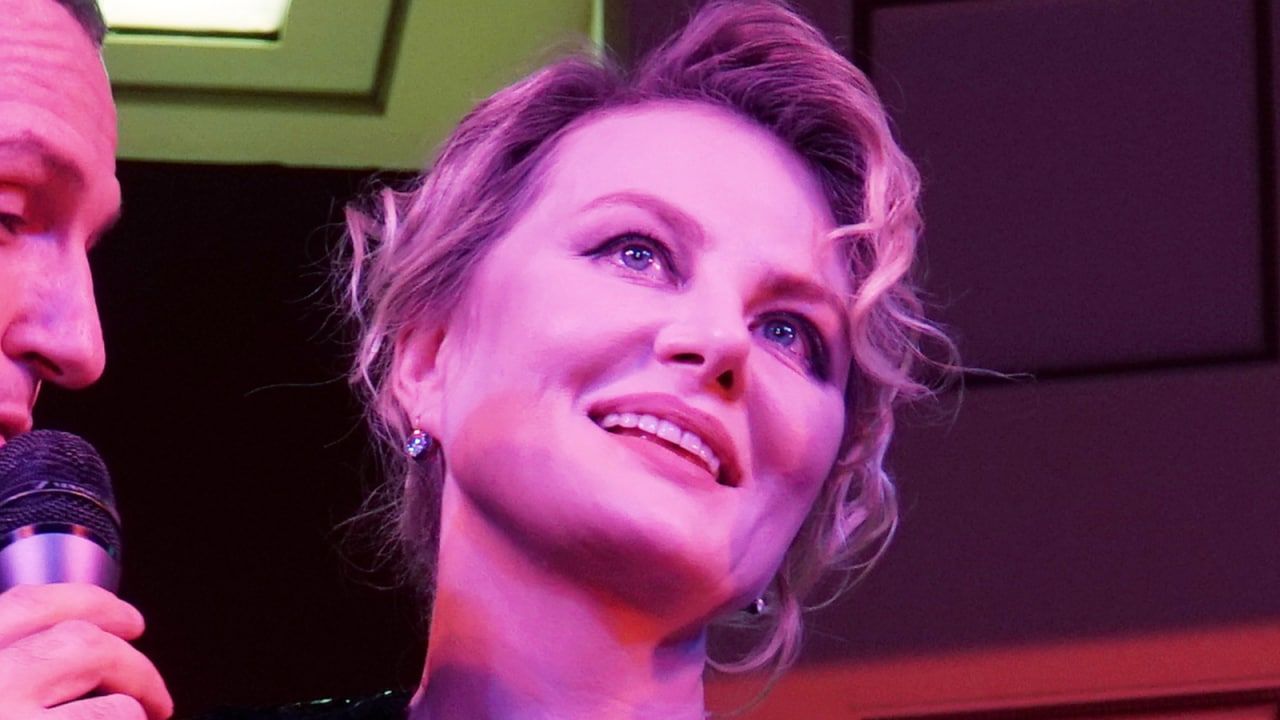 Рената Литвинова опубликовала поздравление своей давней подруге Земфире