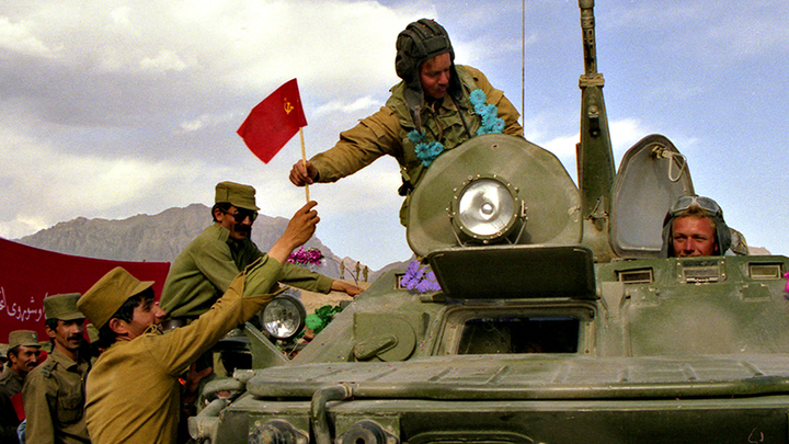 ДВА МИРА – ДВА ИСХОДА. В АФГАНИСТАНЕ СРАВНИВАЮТ АМЕРИКАНЦЕВ И РУССКИХ