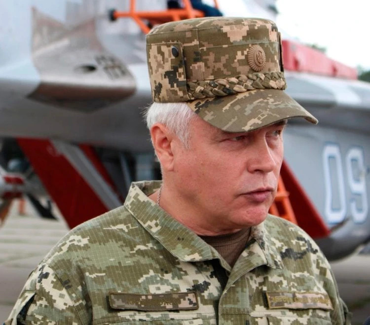 Украинский генерал-лейтенант Анатолий Кривоножко утвердил план ракетно-бомбовых ударов по российскому селу Первое Цепляево, где жила его мать. Фото: Wikimedia Commons