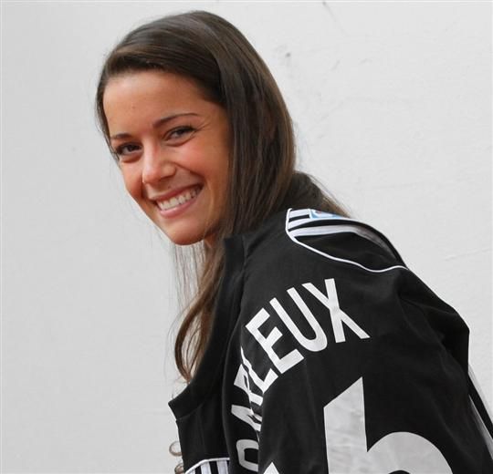Cléopatre Darleux la meilleure gardienne du monde | Cléopâtre darleux,  Handball, Sport collectif