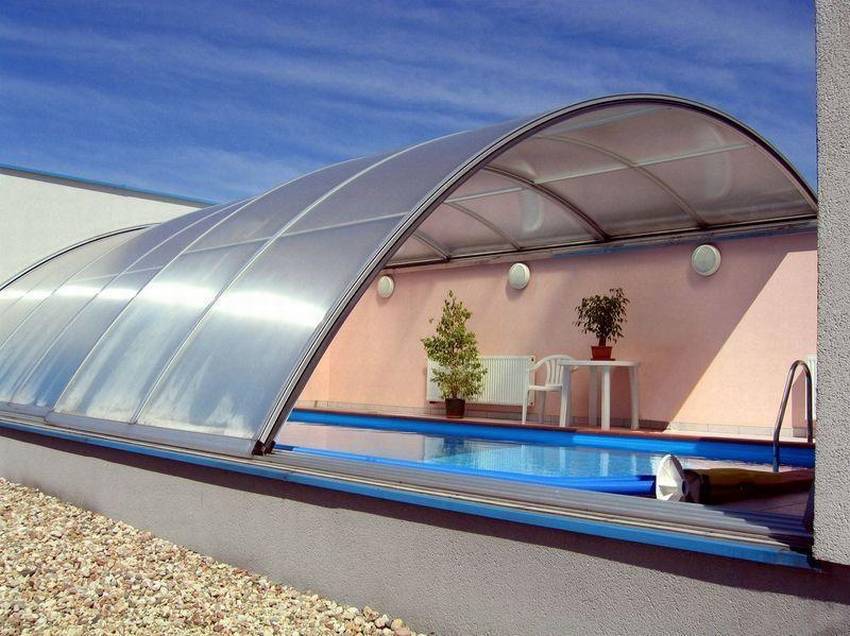 крыша над бассейном из поликарбоната