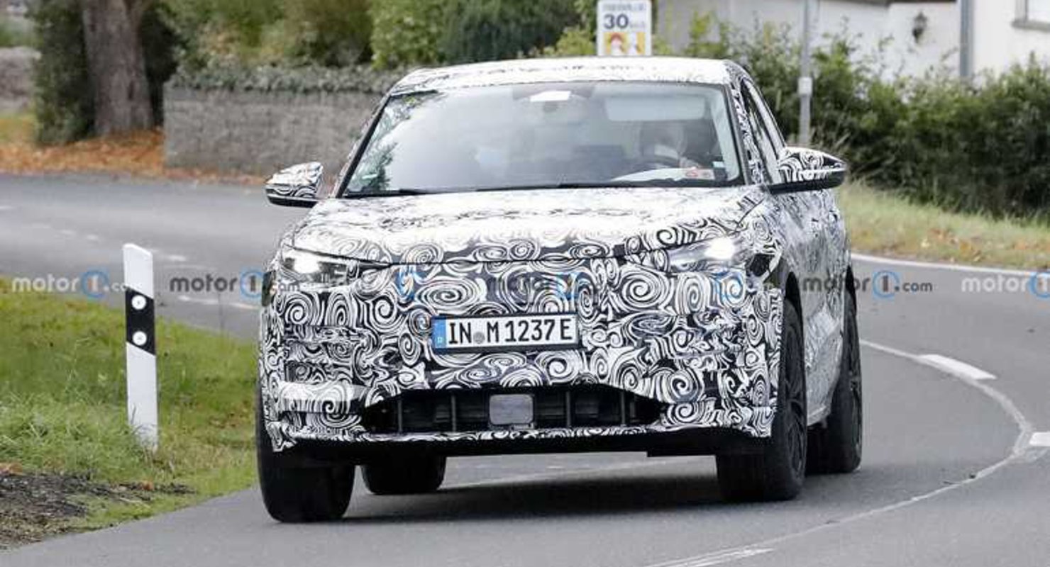 Audi Q6 E-Tron 2023 года в серийном кузове показали на фото