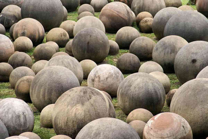 Каменные шары Коста-Рики. \ Фото: veles.site.