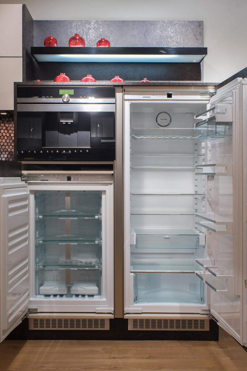 Как вписать холодильник в кухню — 5 вариантов от худшего к лучшему холодильник, холодильником, холодильника, отдельно, Источник, будет, кухне, пенал, можно, холодильники, встраиваемого, места, Первой, мебельной, моделям, Соответствие, Pinterest, белый, встроенным, стоящий
