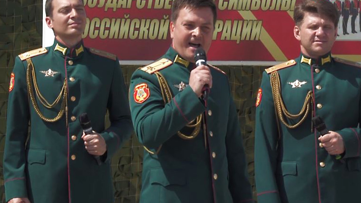 Ансамбль песни и пляски ЮВО дал концерт для российских военных в Сирии