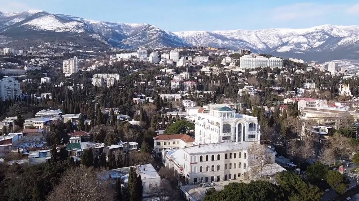 МЧС предупредило о продолжительном шторме со снегом в Крыму